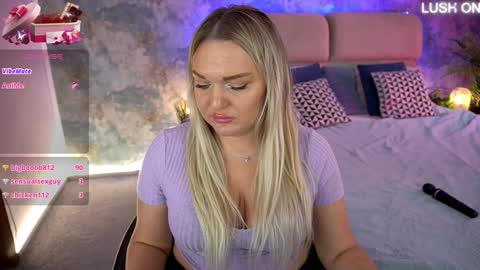 Snapshot of missyymartinezz chatting on 4, 2, 2025 Amely online show from 4, 2, 2025