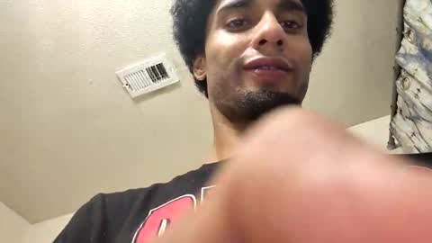 Snapshot of mister7117 chatting on 17, 11, 2025 Ayejay online show from 17, 11, 2025