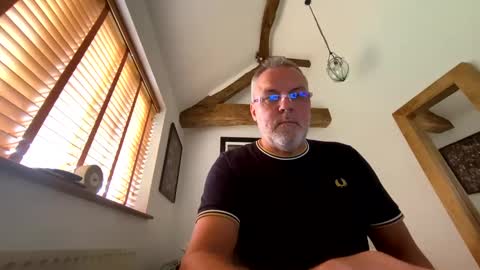 Snapshot of misterblivs chatting on 2, 10, 2025 Misterblivs online show from 2, 10, 2025