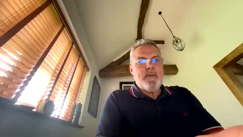 Snapshot of misterblivs chatting on 5, 5, 2026 Misterblivs online show from 5, 5, 2026
