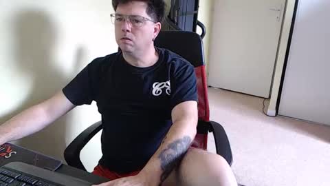 Snapshot of mistercoeur1 chatting on 1, 2, 2026 mistercoeur online show from 1, 2, 2026