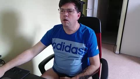 Snapshot of mistercoeur1 chatting on 17, 2, 2026 mistercoeur online show from 17, 2, 2026