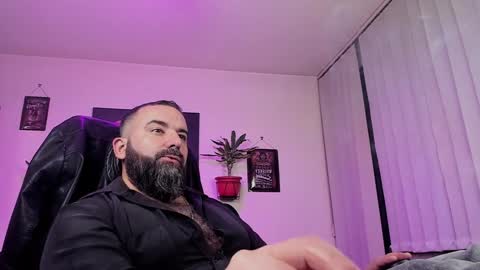 Snapshot of misterlov3r chatting on 19, 12, 2024 misterlov3r online show from 19, 12, 2024