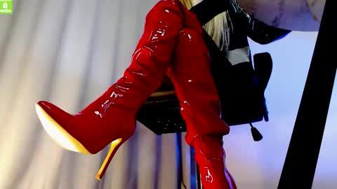 Snapshot of mistress__alice_ chatting on 23, 3, 2026 Mistress Alice online show from 23, 3, 2026