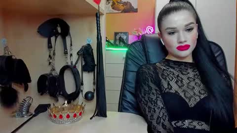Snapshot of mistress_kristi chatting on 19, 4, 2026 Mistress Kristi online show from 19, 4, 2026