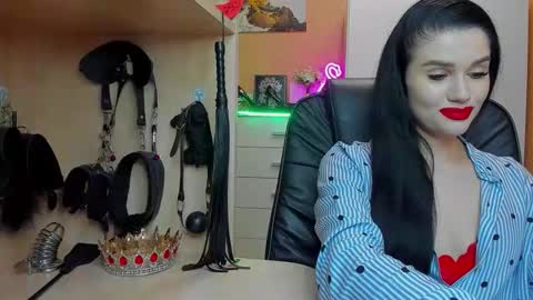 Snapshot of mistress_kristi chatting on 18, 5, 2026 Mistress Kristi online show from 18, 5, 2026