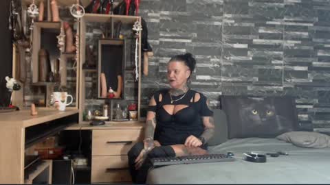 Snapshot of mistress_mirybossy chatting on 15, 12, 2024 Mistress Mirybossy online show from 15, 12, 2024