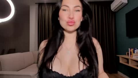 Snapshot of mistress_ninaohnina chatting on 22, 4, 2026 Mistress Nina online show from 22, 4, 2026