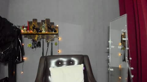 Mistress Pamela online show from 4, 1, 2025