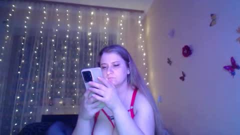 Snapshot of mistresscaro chatting on 8, 3, 2026 mistresscaro online show from 8, 3, 2026