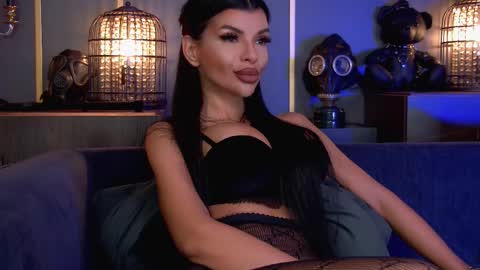 Snapshot of mistresselenia chatting on 20, 10, 2025 Elenia online show from 20, 10, 2025