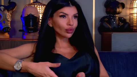 Snapshot of mistresselenia chatting on 1, 5, 2026 Elenia online show from 1, 5, 2026