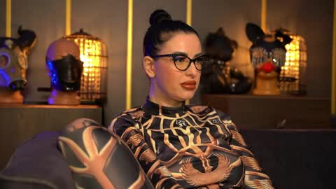 Snapshot of mistresskellykent chatting on 15, 5, 2026 Mistress Kelly online show from 15, 5, 2026