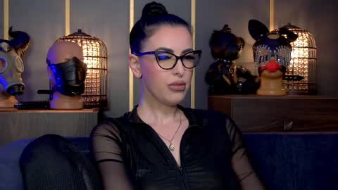 Snapshot of mistresskellykent chatting on 24, 5, 2026 Mistress Kelly online show from 24, 5, 2026