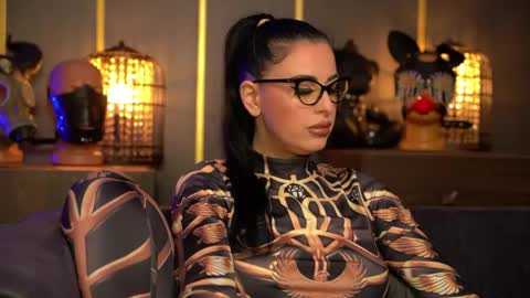 Snapshot of mistresskellykent chatting on 30, 5, 2026 Mistress Kelly online show from 30, 5, 2026