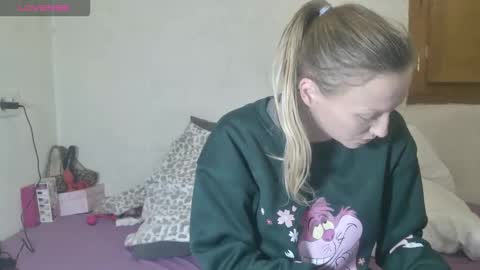 mistressmilly32 online show from 17, 12, 2025