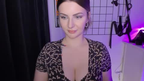 SANDY online show from 4, 3, 2025