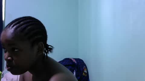 Snapshot of misty_shee chatting on 5, 2, 2025 misty_shee online show from 5, 2, 2025
