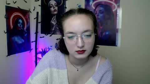 Snapshot of mistyrosee chatting on 15, 10, 2025 Aria online show from 15, 10, 2025