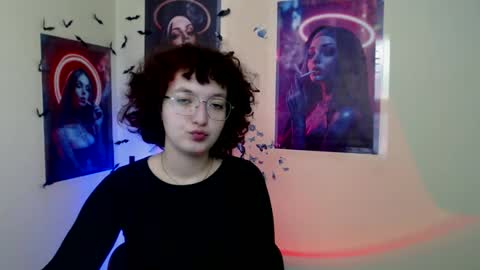 Snapshot of mistyrosee chatting on 19, 10, 2025 Aria online show from 19, 10, 2025
