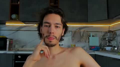Snapshot of mitchelkurse chatting on 3, 8, 2026 MitchelKurse online show from 3, 8, 2026