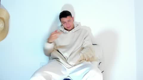 Snapshot of mitchellburns chatting on 24, 2, 2025 mitchell online show from 24, 2, 2025