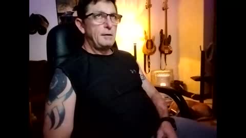 Snapshot of mitchnails69 chatting on 12, 1, 2025 BobbyMitchGa online show from 12, 1, 2025