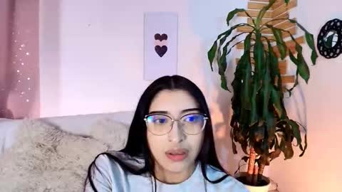 Liaaaaaaaa online show from 5, 10, 2025