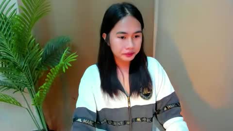 Snapshot of mitsuri_yuki chatting on 4, 10, 2025 Mitsu online show from 4, 10, 2025