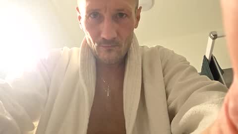 mitzio114 online show from 20, 12, 2025