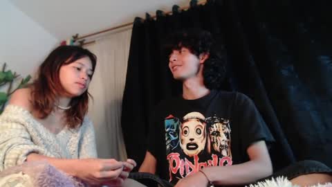 Snapshot of mixipeach chatting on 11, 4, 2026 Naomi and Nekorii online show from 11, 4, 2026