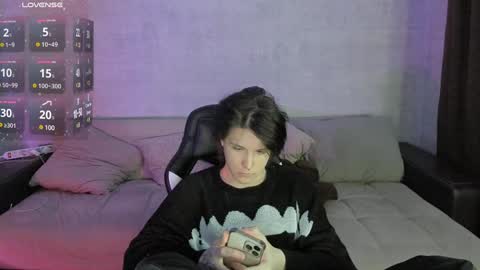 Snapshot of miya_chinen chatting on 8, 1, 2025 Miya online show from 8, 1, 2025