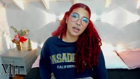 mizzhell_ online show from 22, 12, 2025