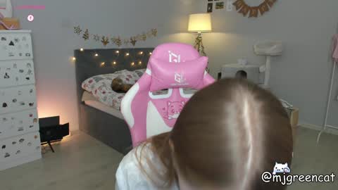 Snapshot of mjgreencat chatting on 20, 12, 2024 mj online show from 20, 12, 2024