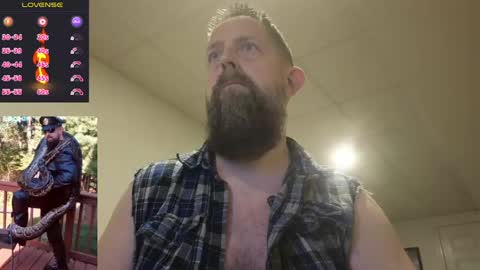 Snapshot of mmazsnake chatting on 16, 4, 2026 SMOKINsnakeEYEZ online show from 16, 4, 2026