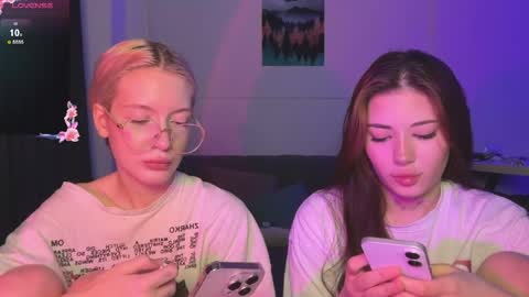 Snapshot of mmkakpoxyi22 chatting on 31, 3, 2026 alice and ray online show from 31, 3, 2026