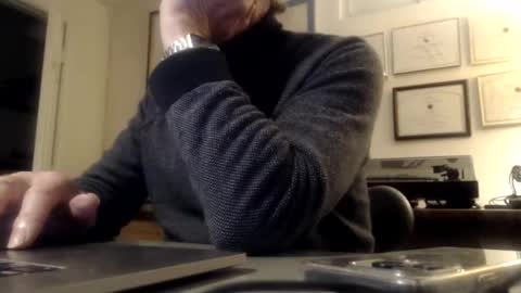 Snapshot of mmythmaker chatting on 25, 5, 2026 mmythmaker online show from 25, 5, 2026