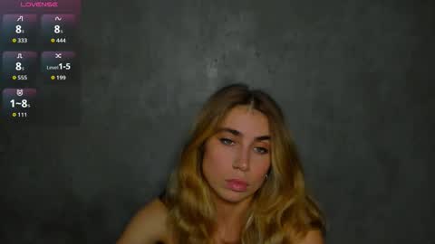 Snapshot of moanamo chatting on 29, 3, 2026 Princess Moana online show from 29, 3, 2026