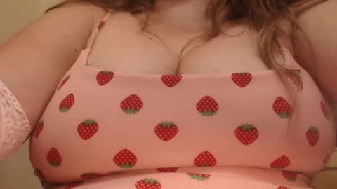 Squirtle Myrtle Warren online show from 18, 10, 2025