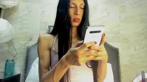 Sophia  online show from 7, 4, 2026