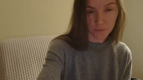 Snapshot of modesta1413 chatting on 6, 4, 2026 Aurora online show from 6, 4, 2026