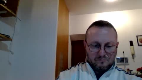 modesto1969 online show from 4, 2, 2025