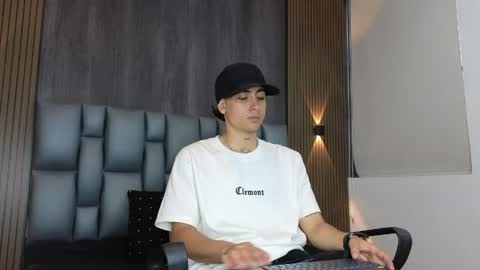 Snapshot of mohamed_malik chatting on 13, 4, 2026 mohamed_malik online show from 13, 4, 2026