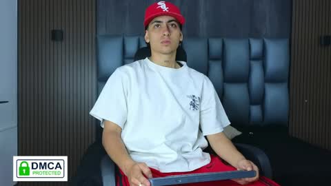 Snapshot of mohamed_malik chatting on 14, 4, 2026 mohamed_malik online show from 14, 4, 2026