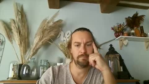 Julien online show from 13, 10, 2025