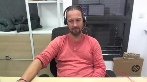 Julien online show from 17, 10, 2025