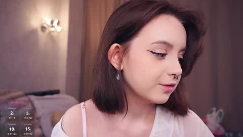 Snapshot of moiregathright chatting on 23, 9, 2025 My name is Eda online show from 23, 9, 2025