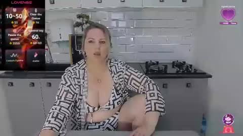 Snapshot of mojjo_erika chatting on 23, 6, 2026 erika online show from 23, 6, 2026