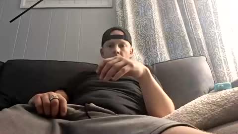 Snapshot of mojozz chatting on 12, 7, 2026 LookinForFun online show from 12, 7, 2026