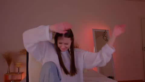 Molly online show from 7, 12, 2024